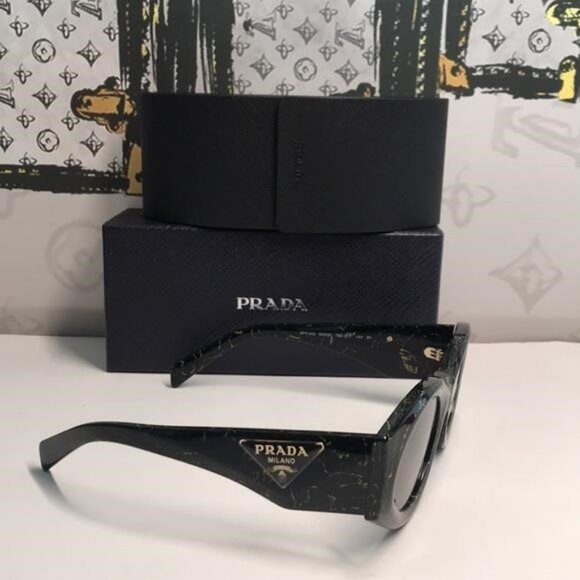 New Authentic Prada SPR 20Z Acetate Oval Symbole Sunglass– Black &Green Marbles - Picture 10 of 13